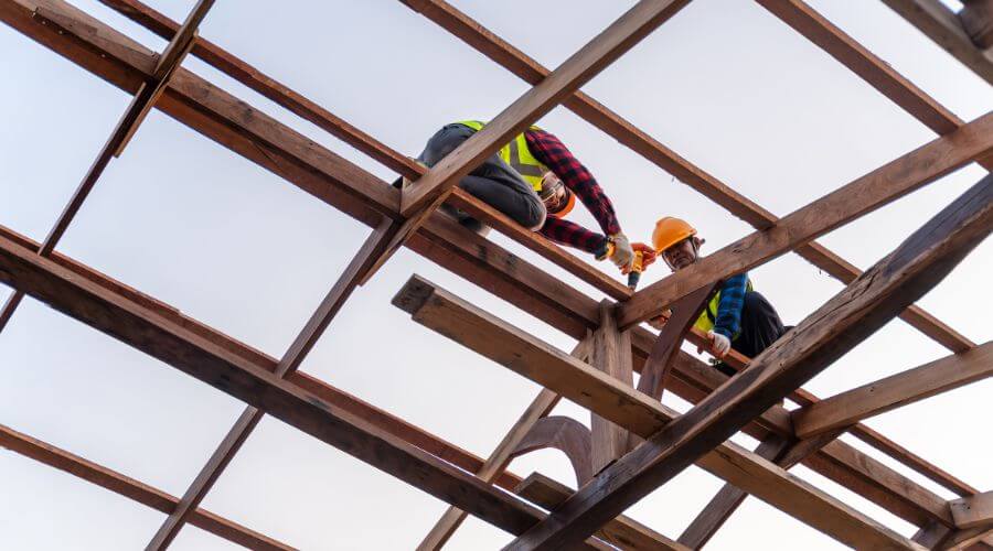 Professional gutter cleaning services in Sultana, CA